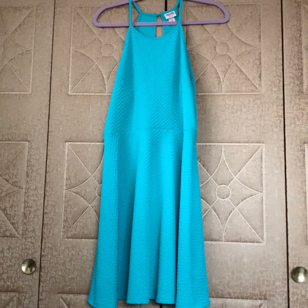 Adorable teal midi dress!